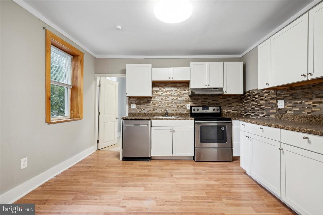2200 Coral St #2 - Photo 5 of 15