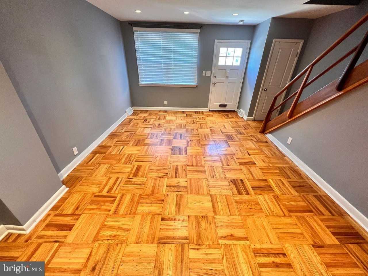 327 Righter St - Photo 5 of 27
