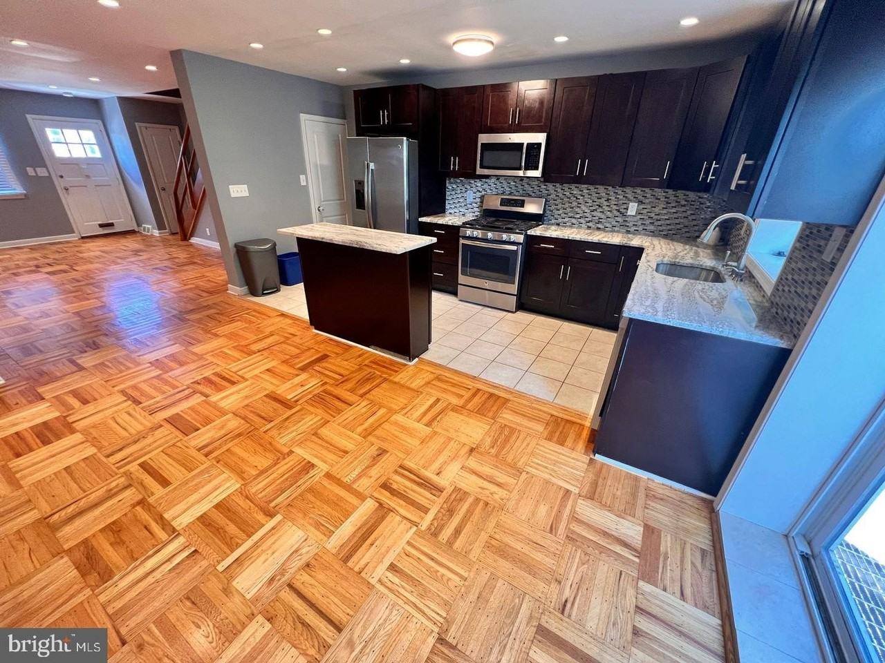 327 Righter St - Photo 7 of 27