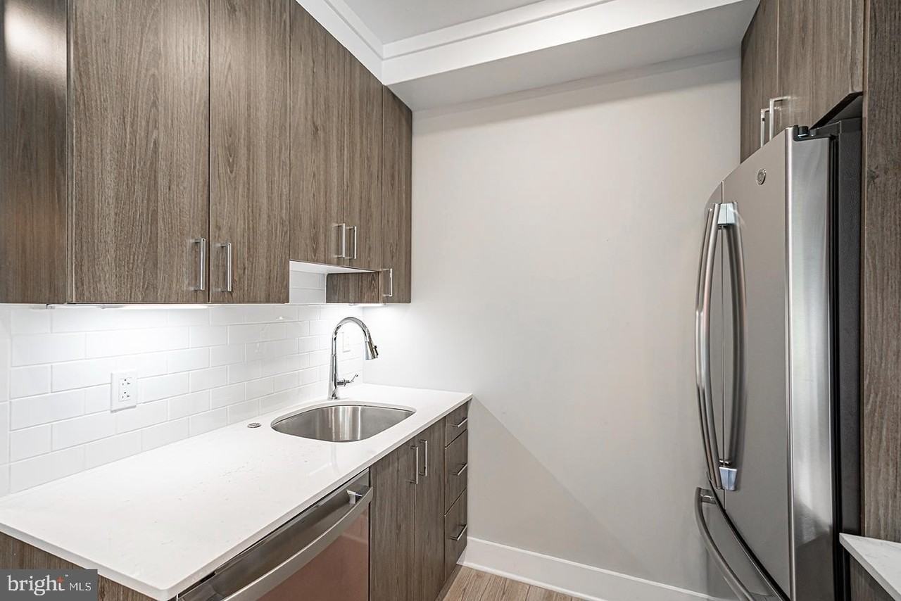 746 S 16th St #2B - Photo 3 of 13