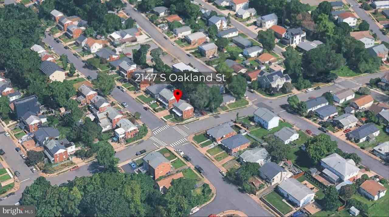 2147 S Oakland St - Photo 2 of 34