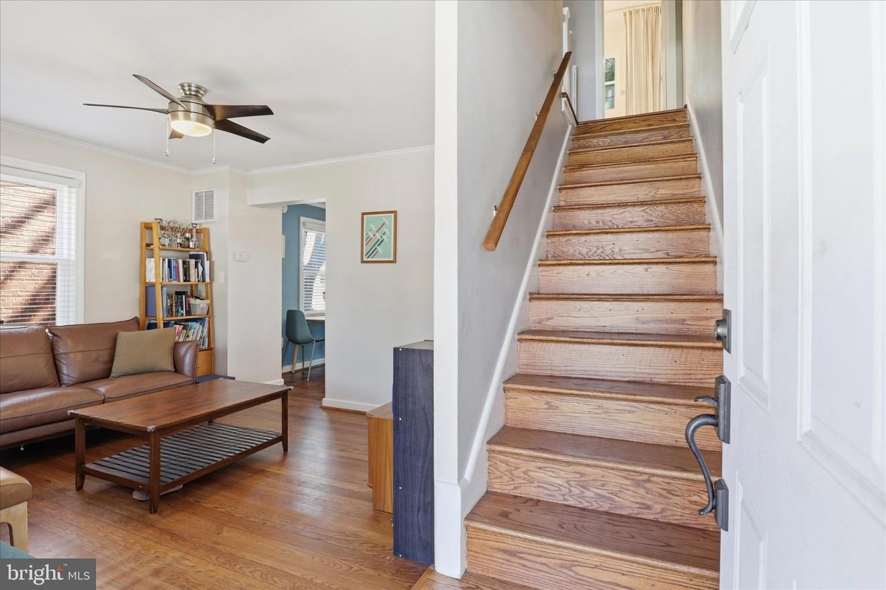 2147 S Oakland St - Photo 4 of 34