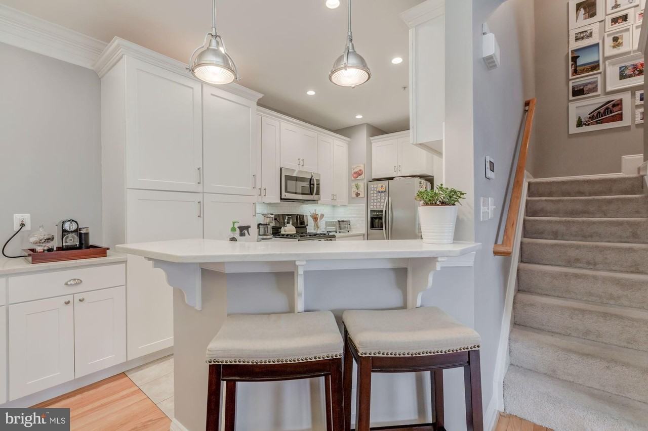 5112 Knapp Pl - Photo 4 of 36