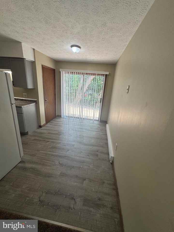 520 Allston Cir - Photo 5 of 18