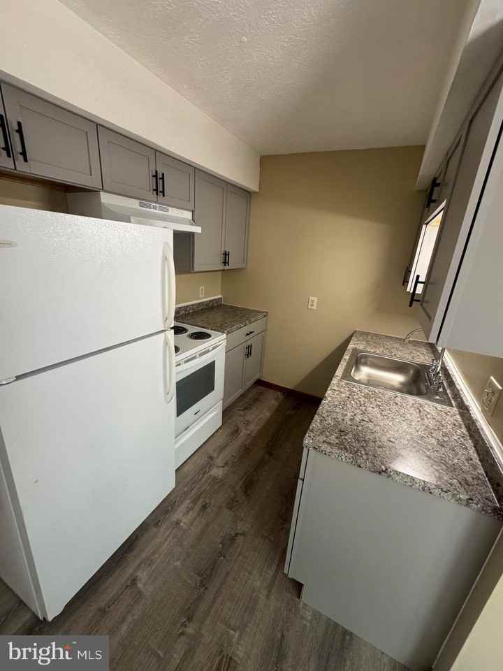 520 Allston Cir - Photo 6 of 18