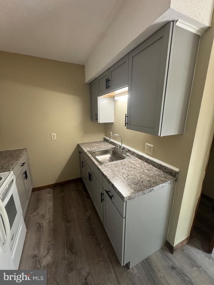 520 Allston Cir - Photo 7 of 18