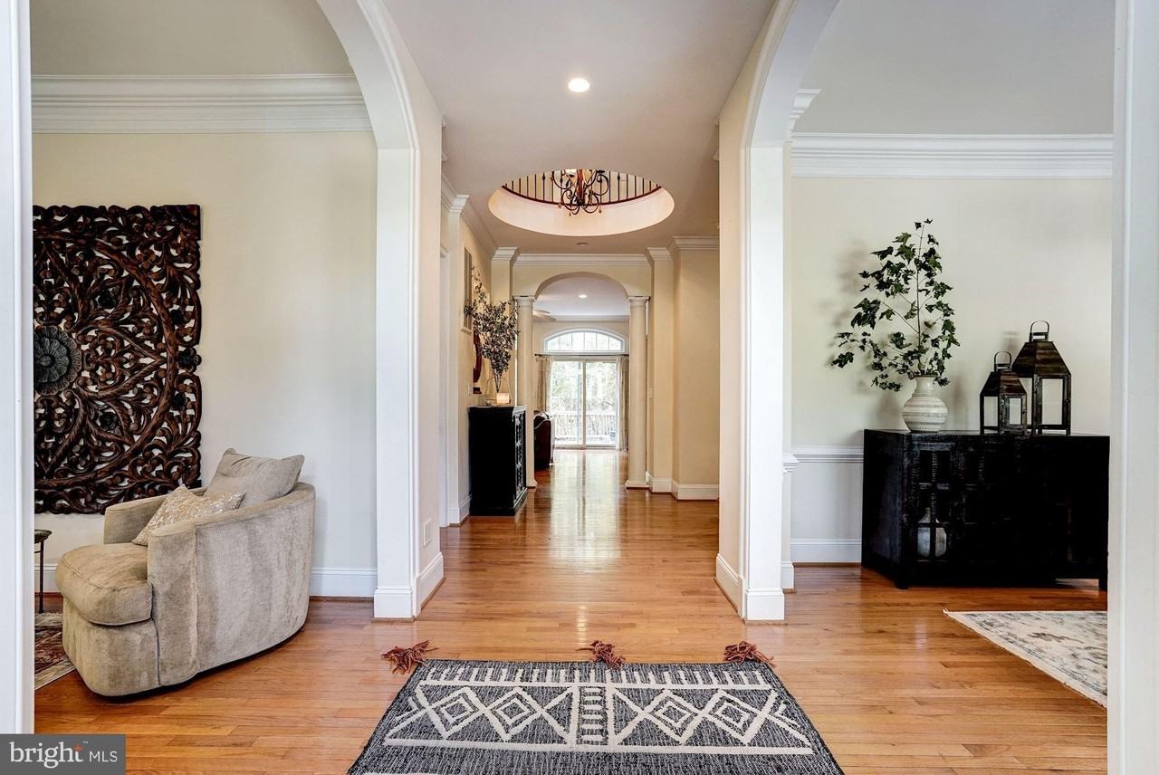 8105 Maya Ct - Photo 6 of 43