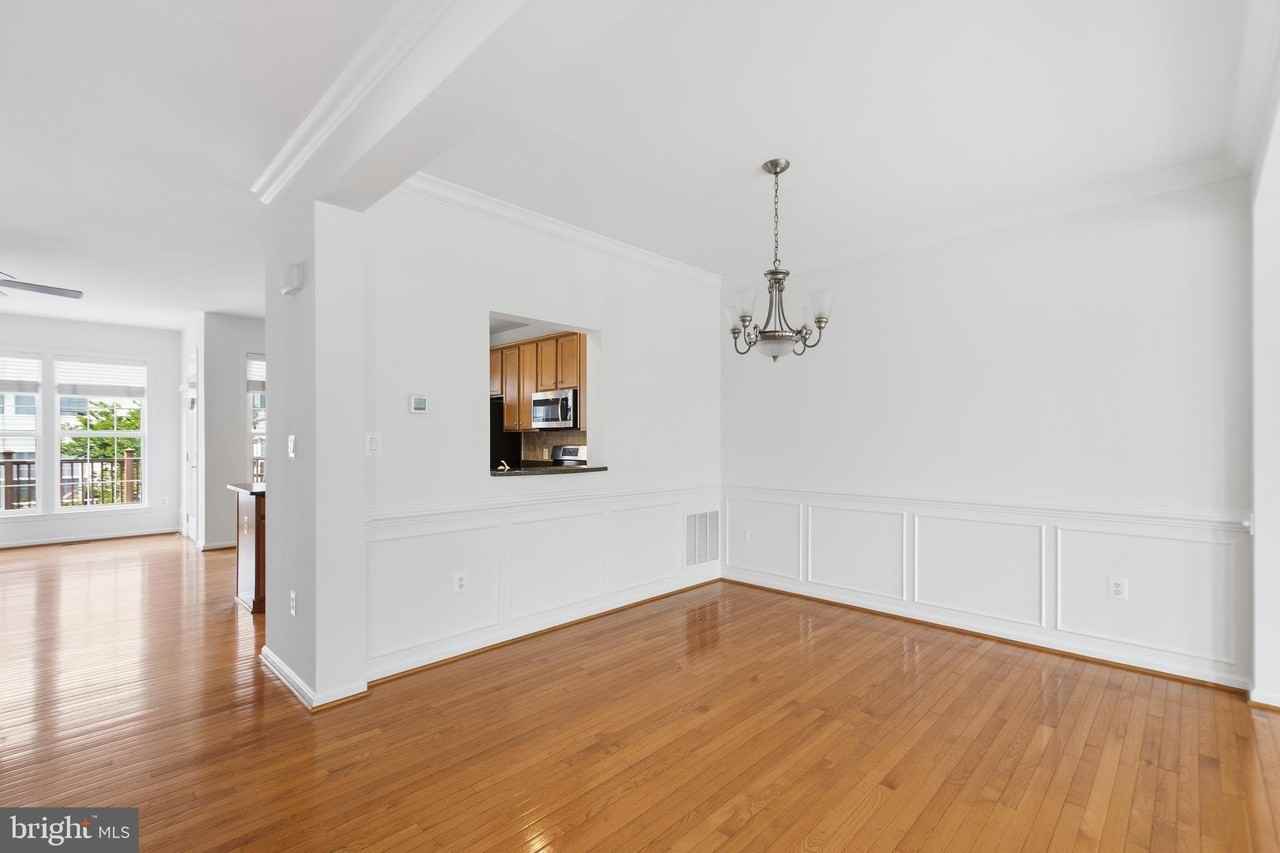 9148 Furey Rd - Photo 7 of 35