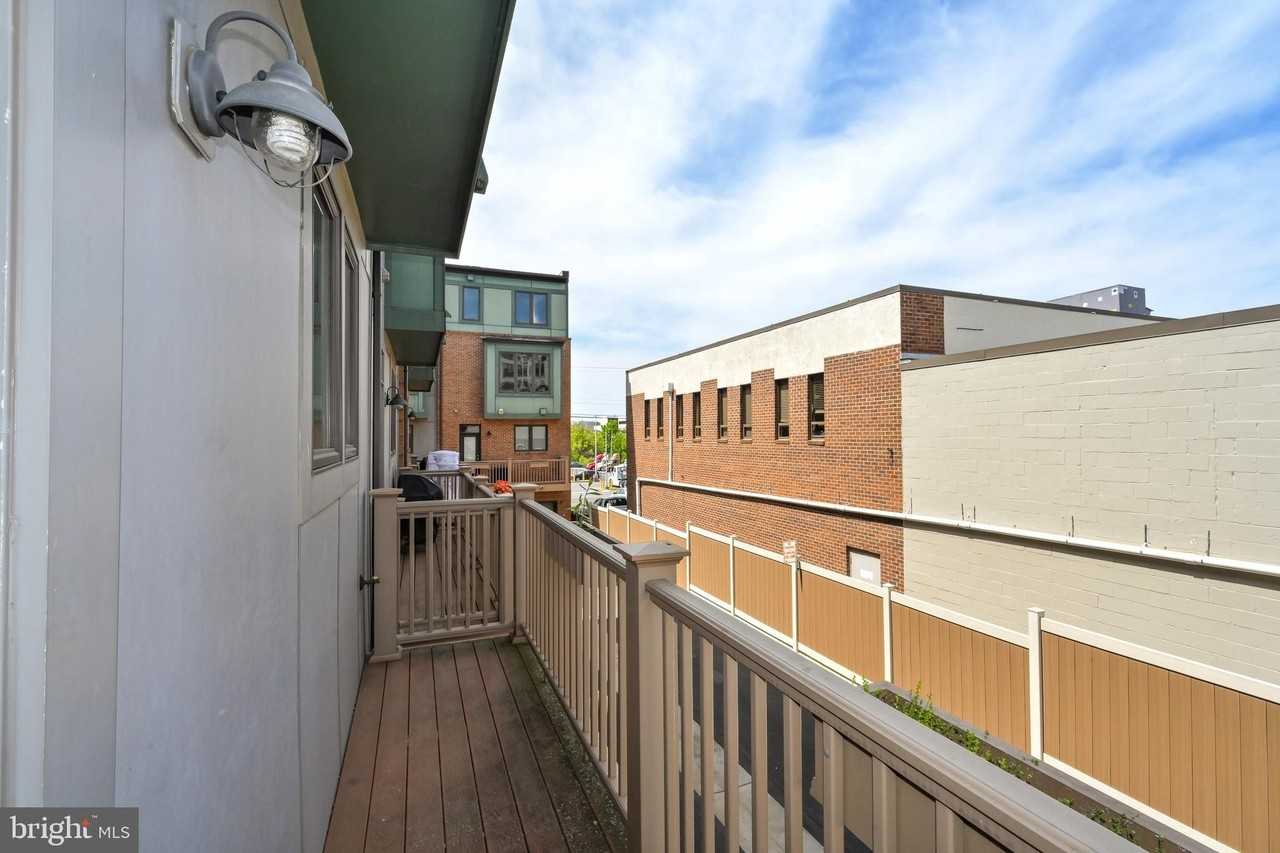 8337 Looking Glass Way - Photo 2 of 50