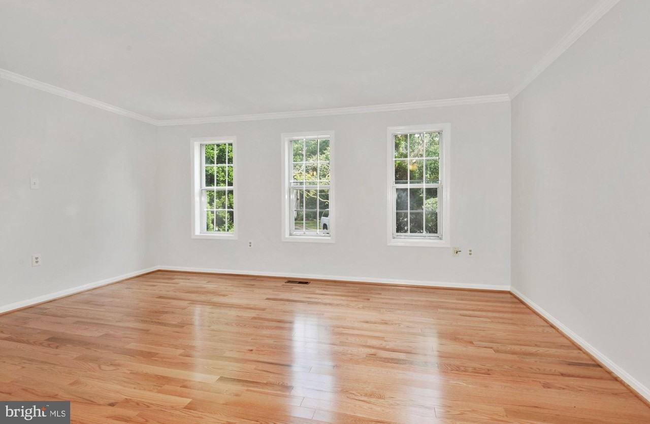 11951 Sentinel Point Ct - Photo 4 of 42
