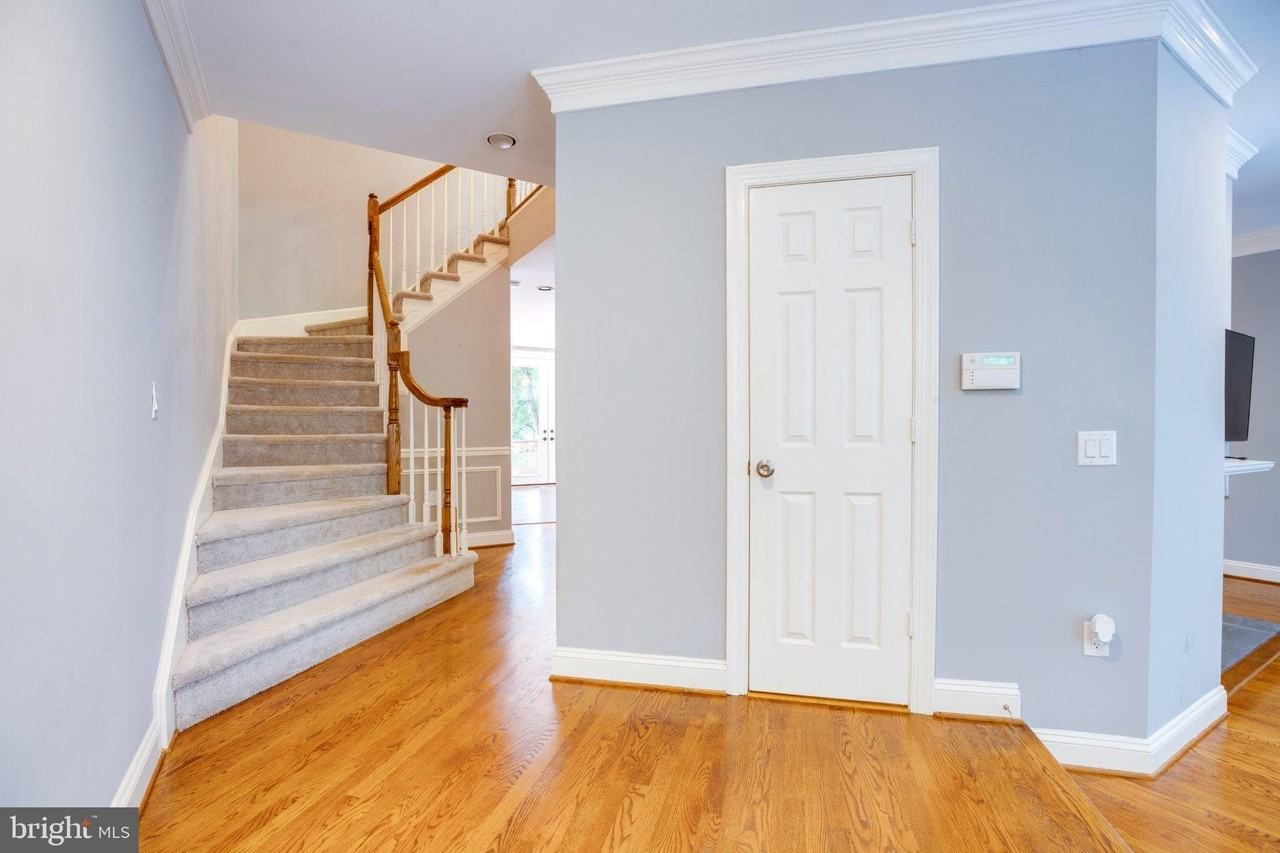2914 Oakton Crest Pl - Photo 5 of 50