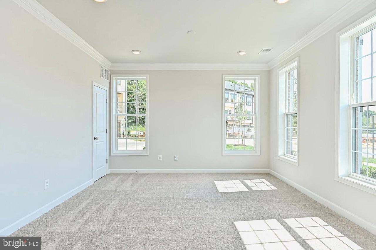 12569 Todd Ln - Photo 4 of 43