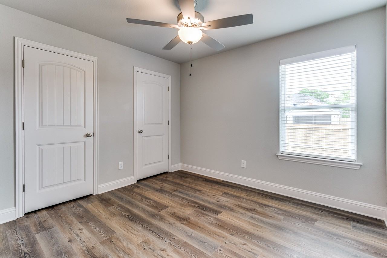 2810 Clover Dr #1 - Photo 7 of 21
