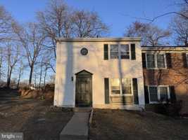 featured image of 12335 Woodlawn Ct