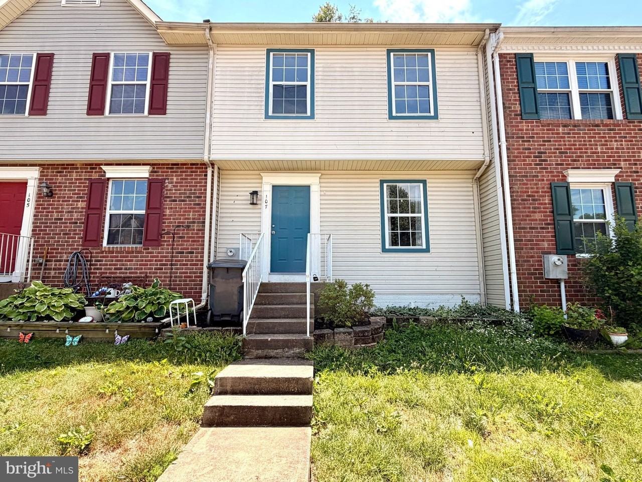 107 Stafford Mews Ln