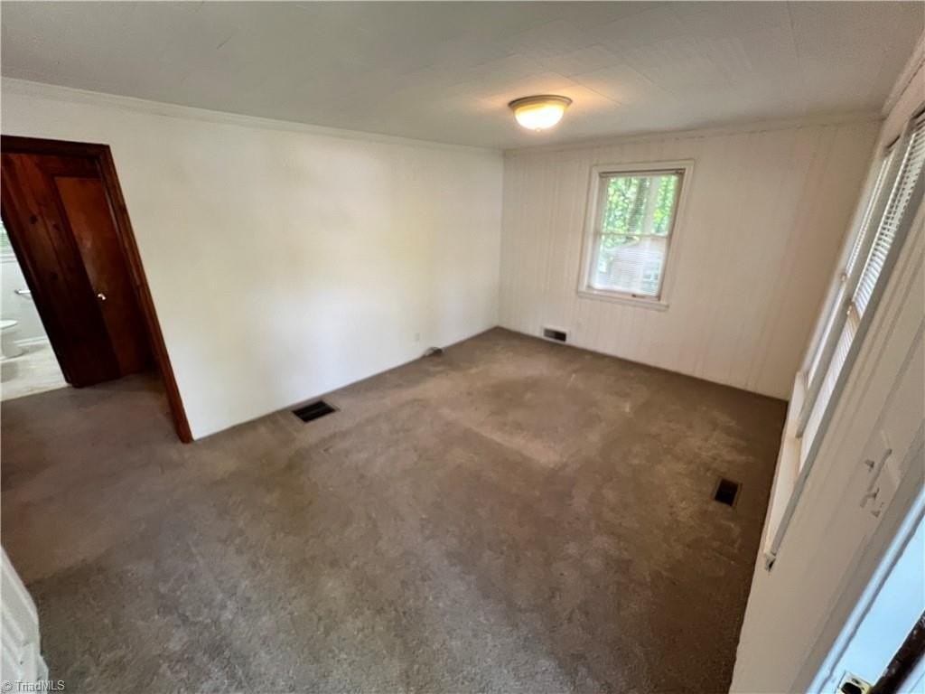185 Euclid St - Photo 4 of 13