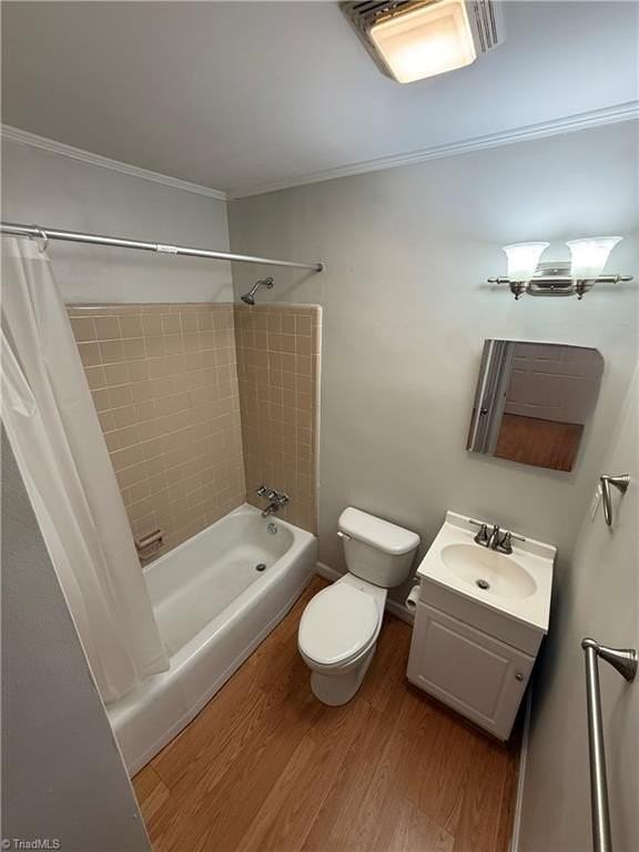 843 W 6th St #A - Photo 7 of 10