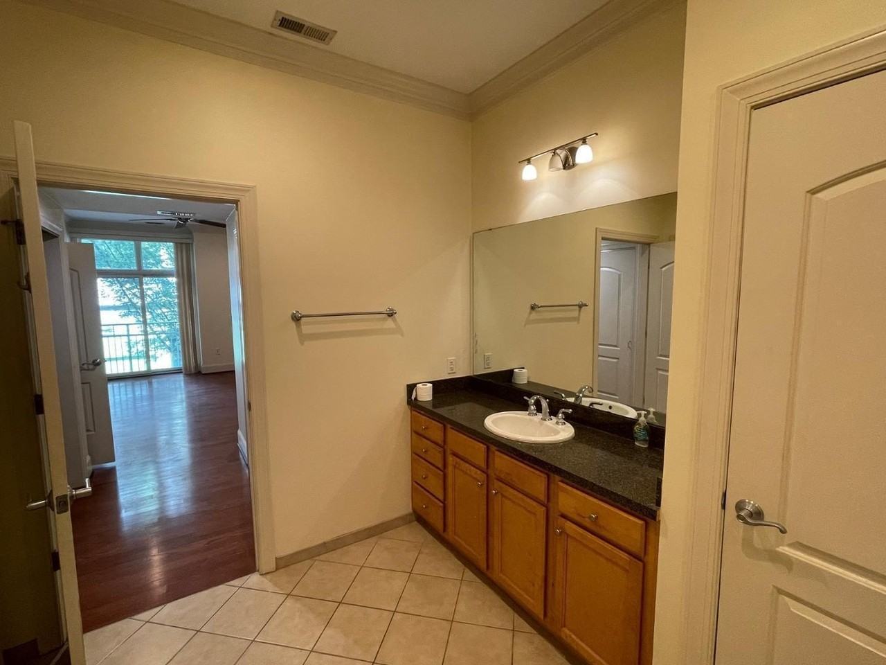 317 W Morgan St - Photo 7 of 11