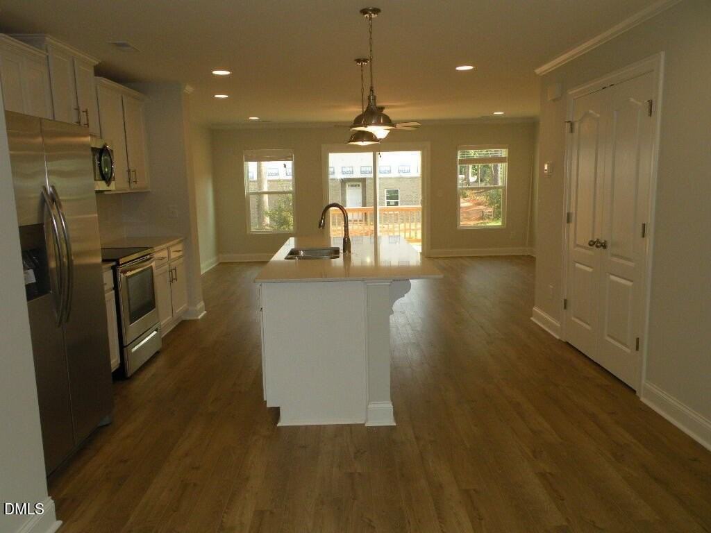 328 Page Square Dr - Photo 4 of 23