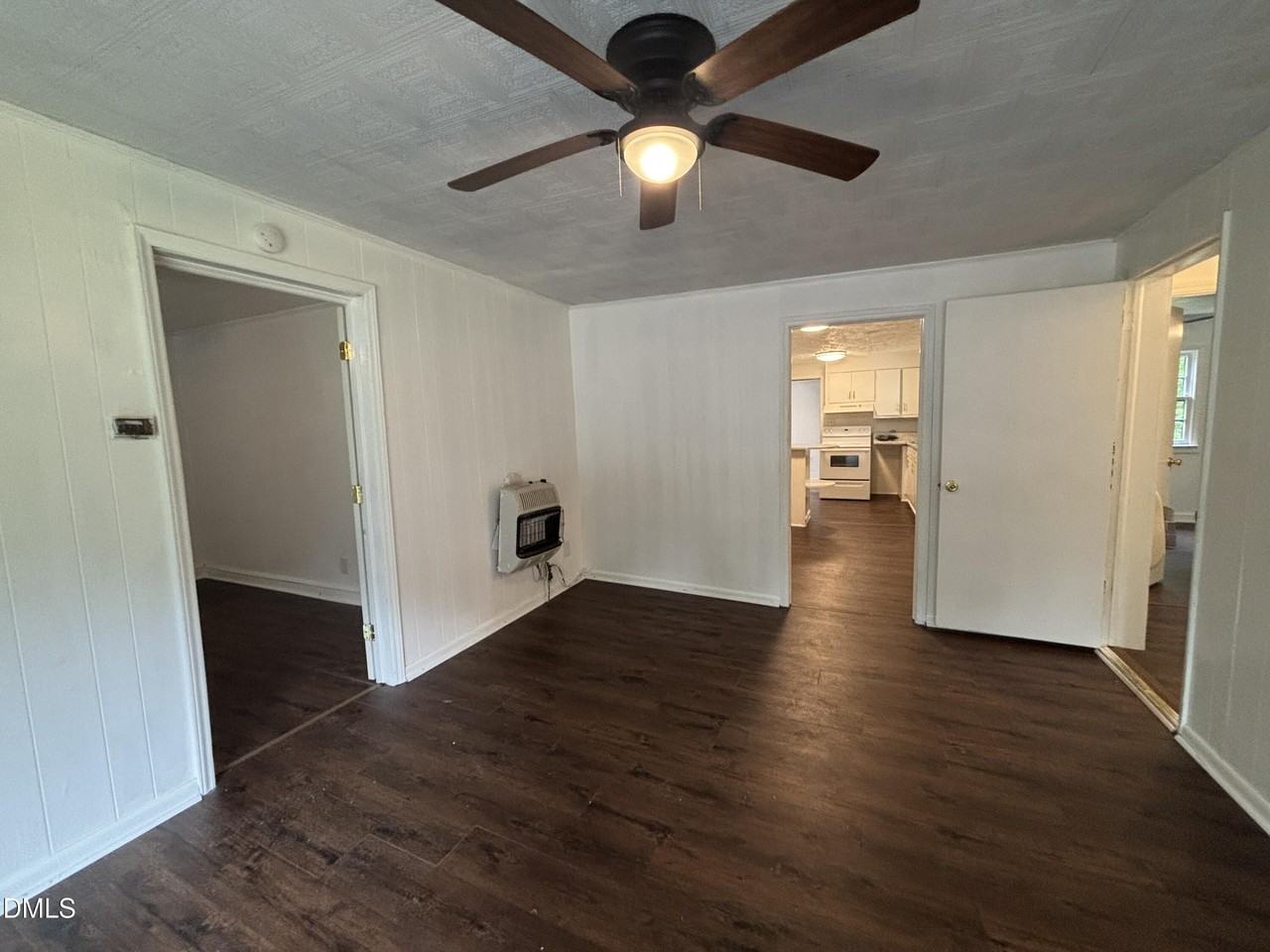 87 Robert Thompson Rd - Photo 3 of 50