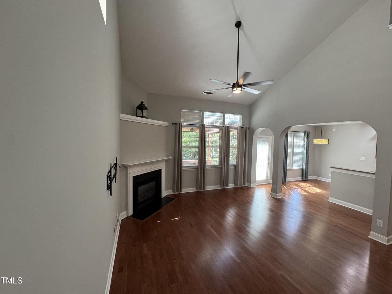 306 Meeting Hall Dr - Photo 2 of 21