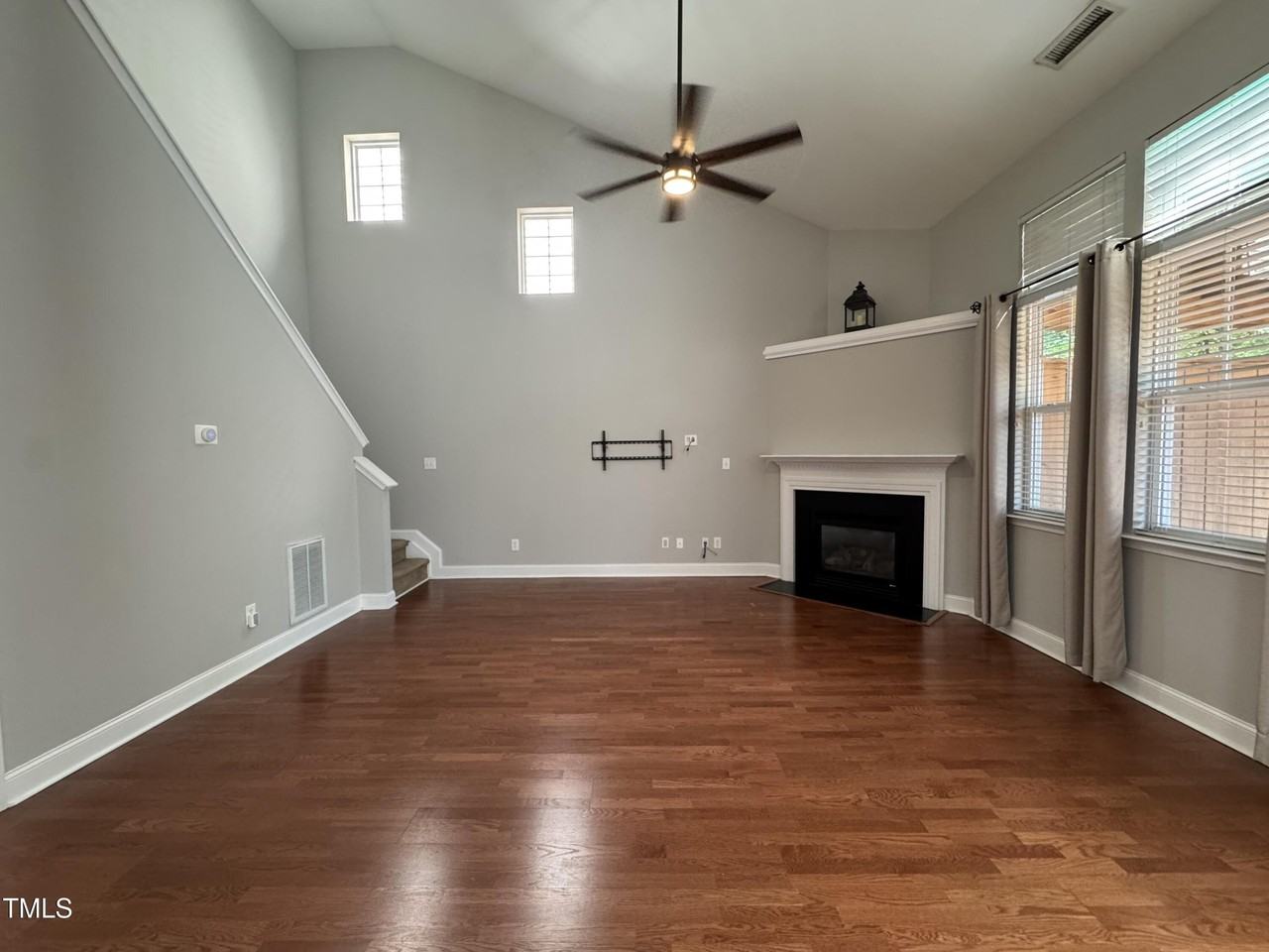 306 Meeting Hall Dr - Photo 3 of 21