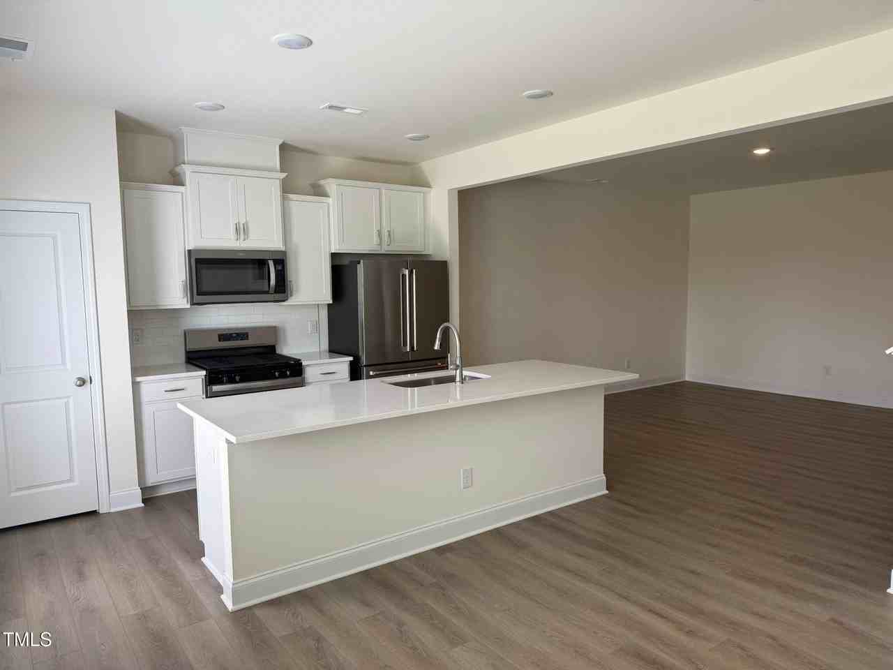 48 Hyacinth Ln - Photo 5 of 17