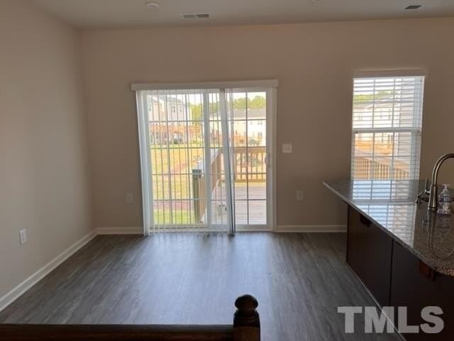 1019 Romeria Dr - Photo 2 of 16