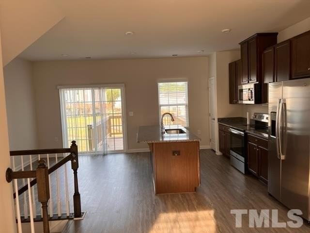 1019 Romeria Dr - Photo 4 of 16
