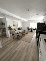 featured image of 1453 W Royal Cloak Dr