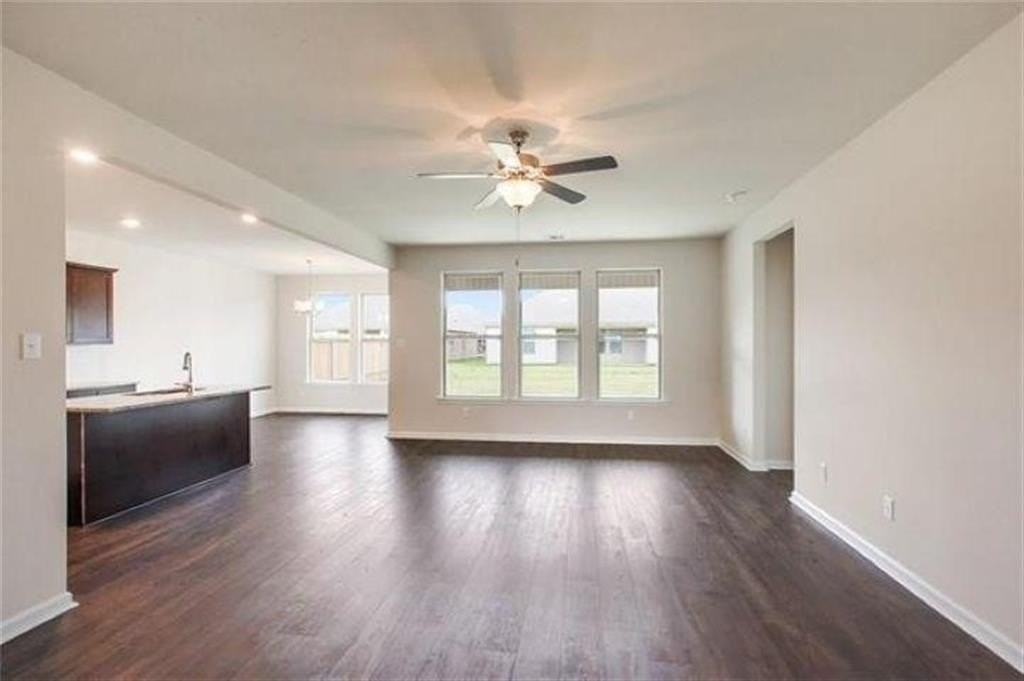 3136 Crest Ln - Photo 2 of 6