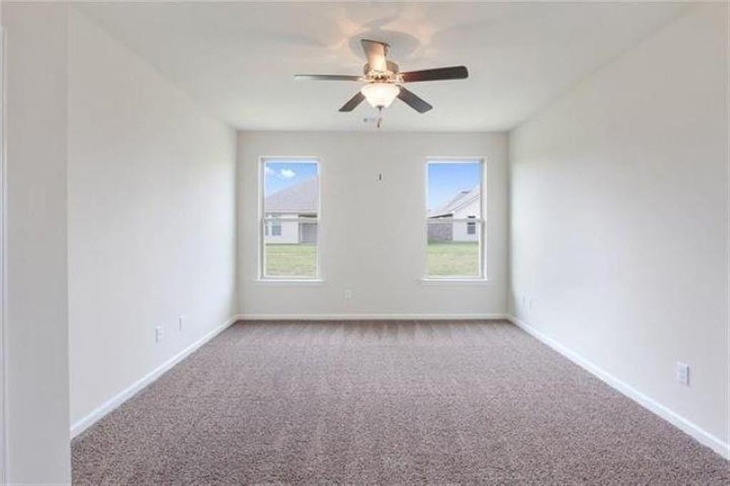 3136 Crest Ln - Photo 4 of 6