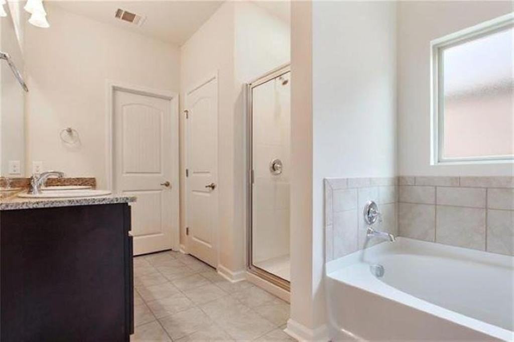 3136 Crest Ln - Photo 5 of 6