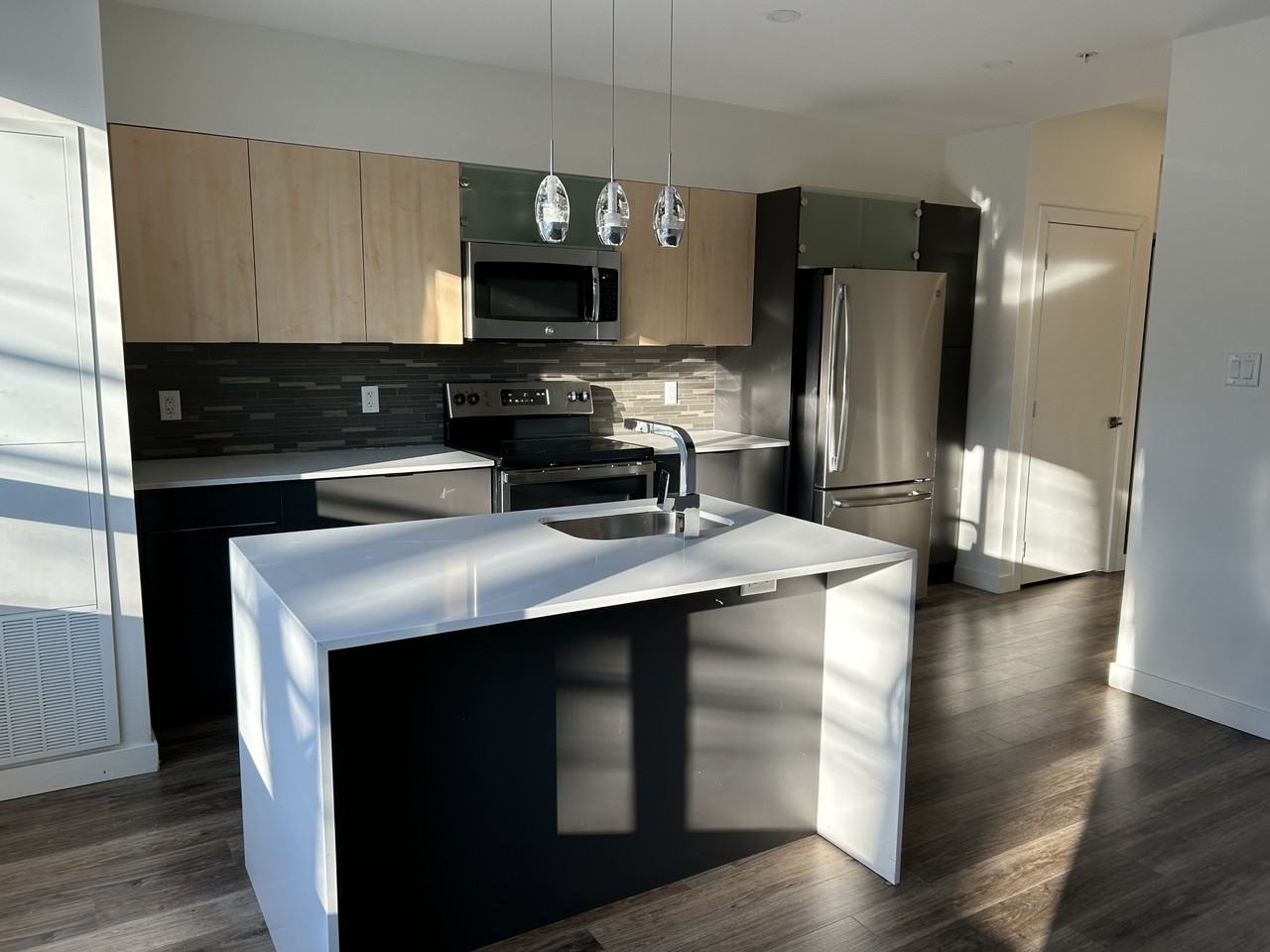 5623 - 5623 Fenwick St. - Photo 3 of 11