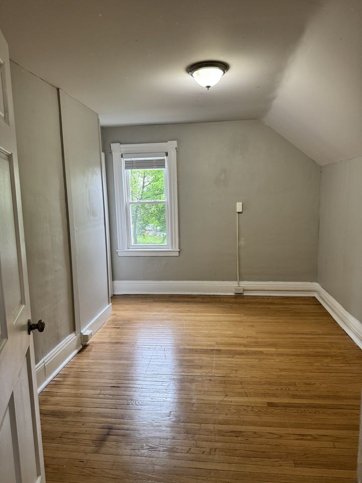133 N Main St #2 - Photo 7 of 11
