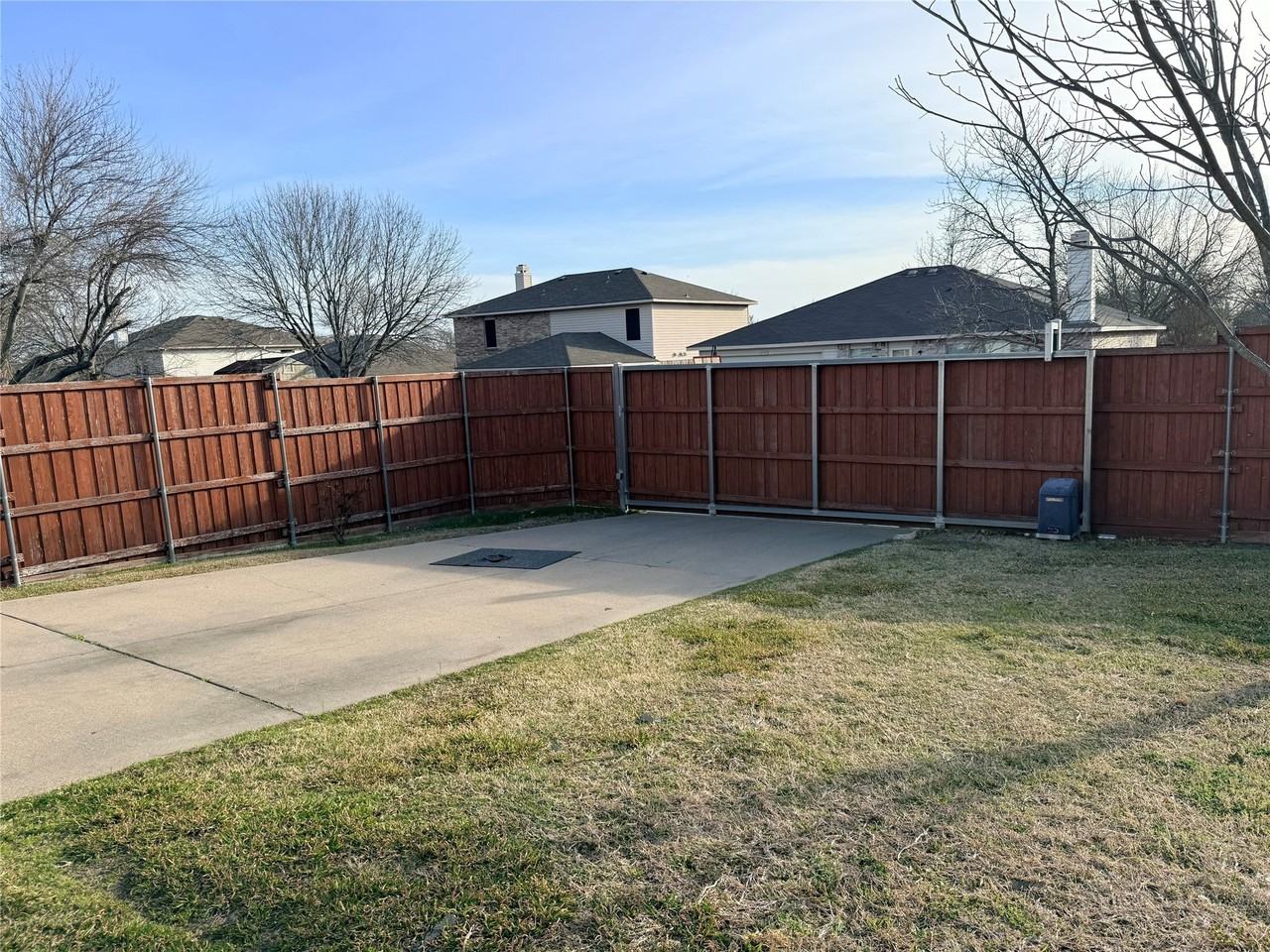 2531 Barksdale Dr - Photo 4 of 17