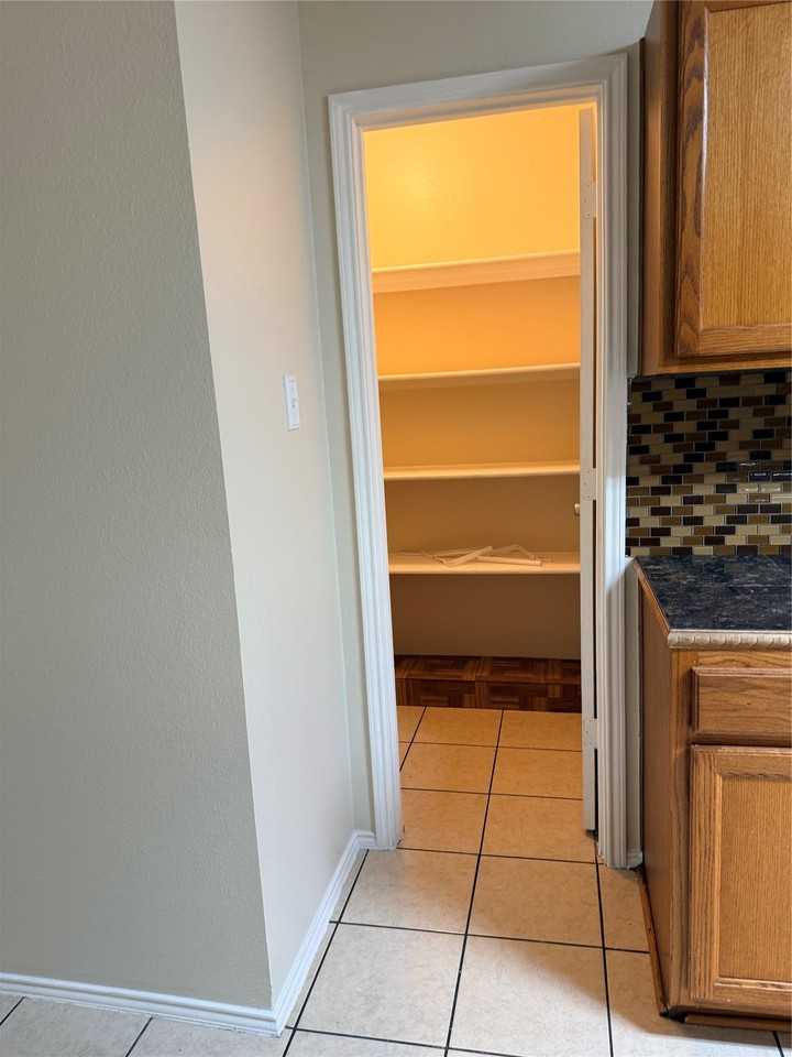2531 Barksdale Dr - Photo 7 of 17