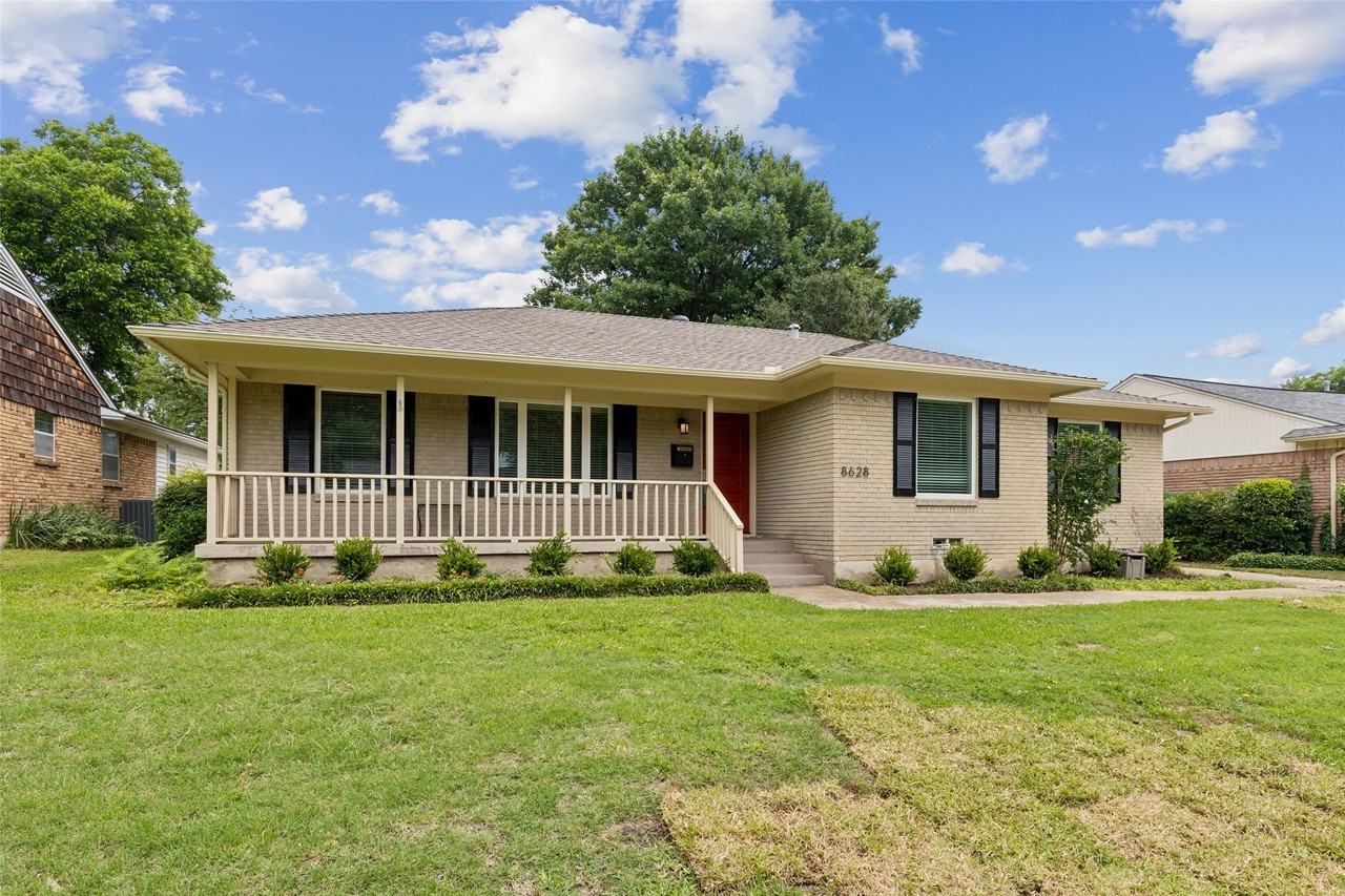 8628 San Souci Dr - Photo 2 of 26
