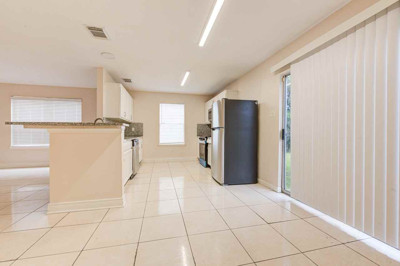 7322 Parkland Manor Dr #1 - Photo 7 of 24