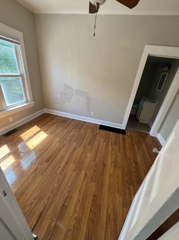 1233 E 29th St #1235 - Photo 6 of 7