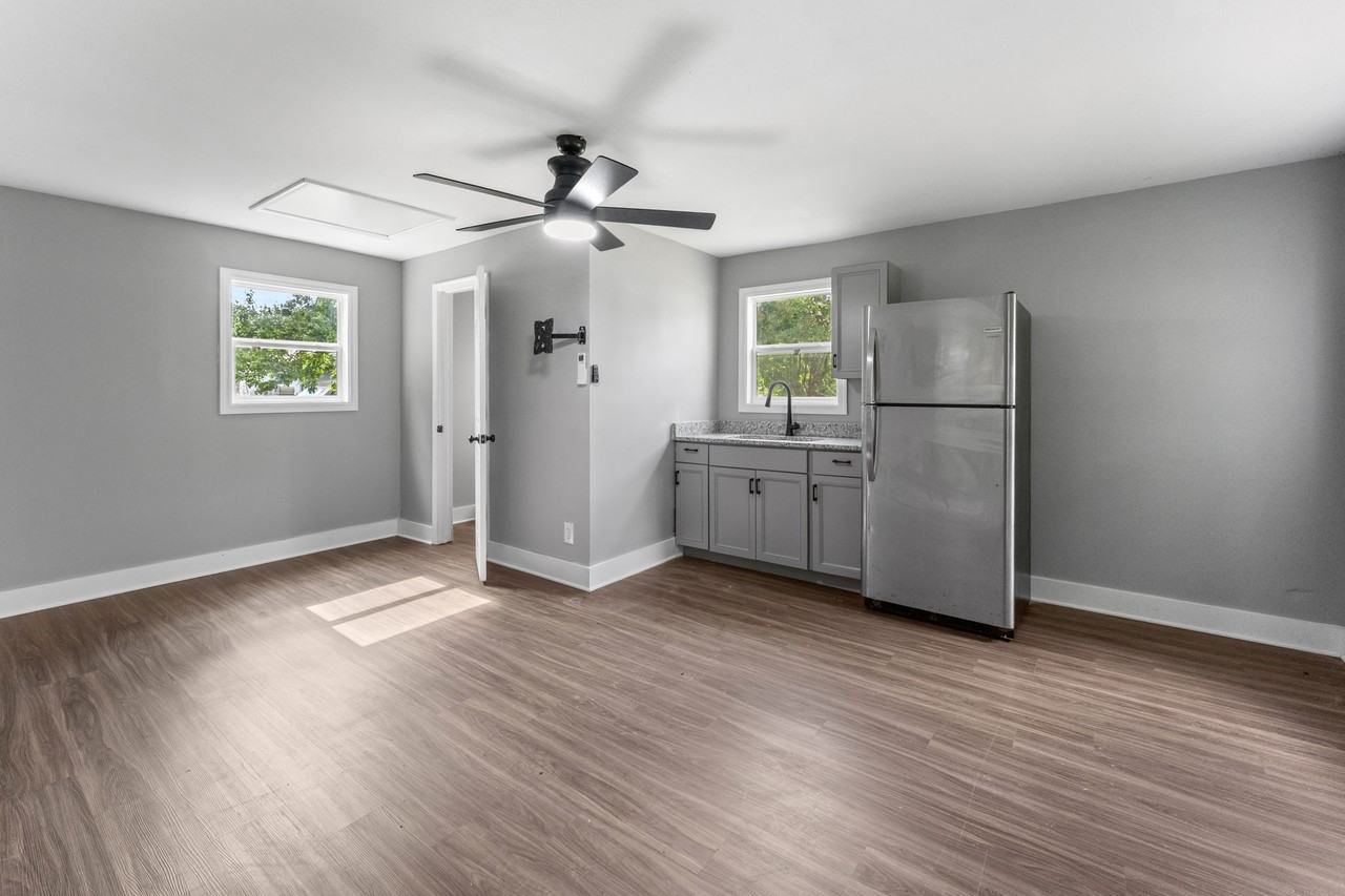 2501 Williams St #2501 - Photo 7 of 30