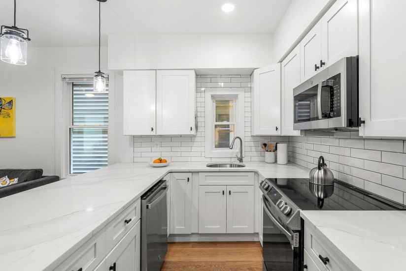 1 Bed / 1 Bath Apartment in South Boston - Photo 3 of 17