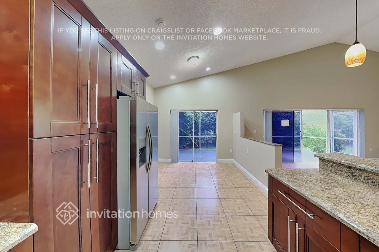 20540 Nw 7th St - Photo 5 of 18