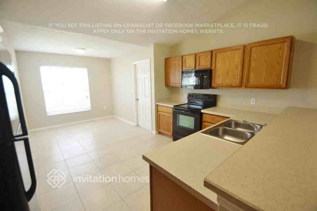 3875 Blackberry Cir - Photo 3 of 8