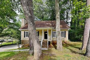 featured image of 2440 Bob Bettis Rd