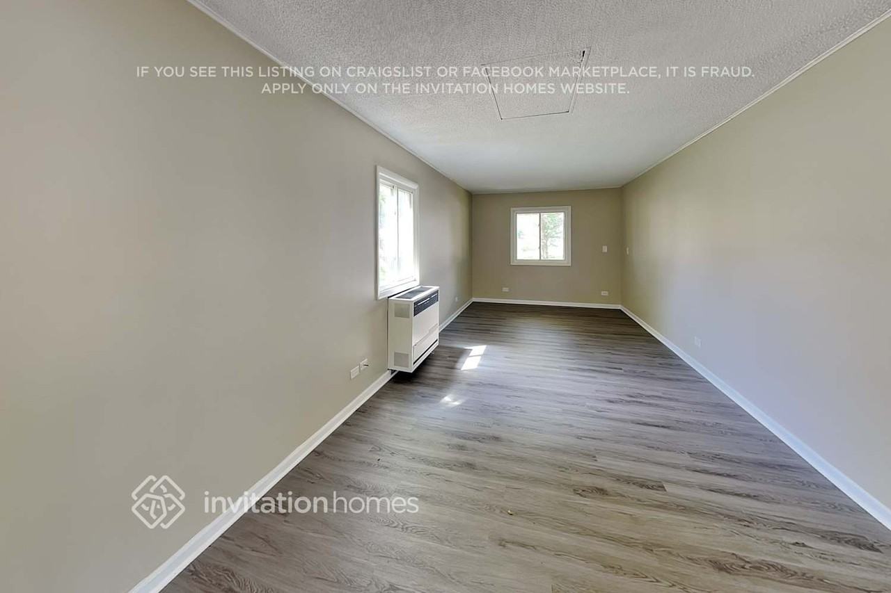 1875 N Newport Rd - Photo 7 of 19