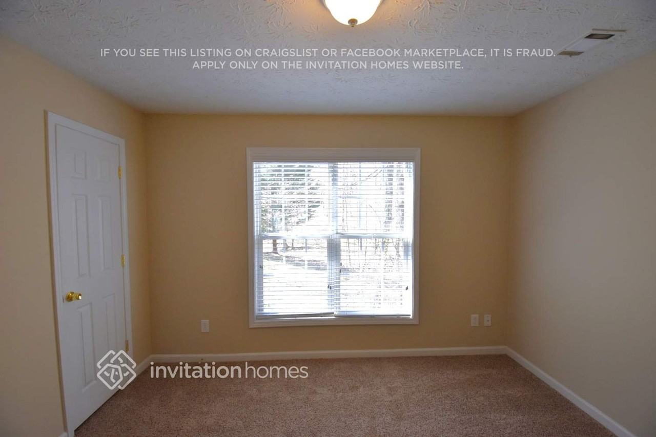 1071 Fishback Way - Photo 6 of 10