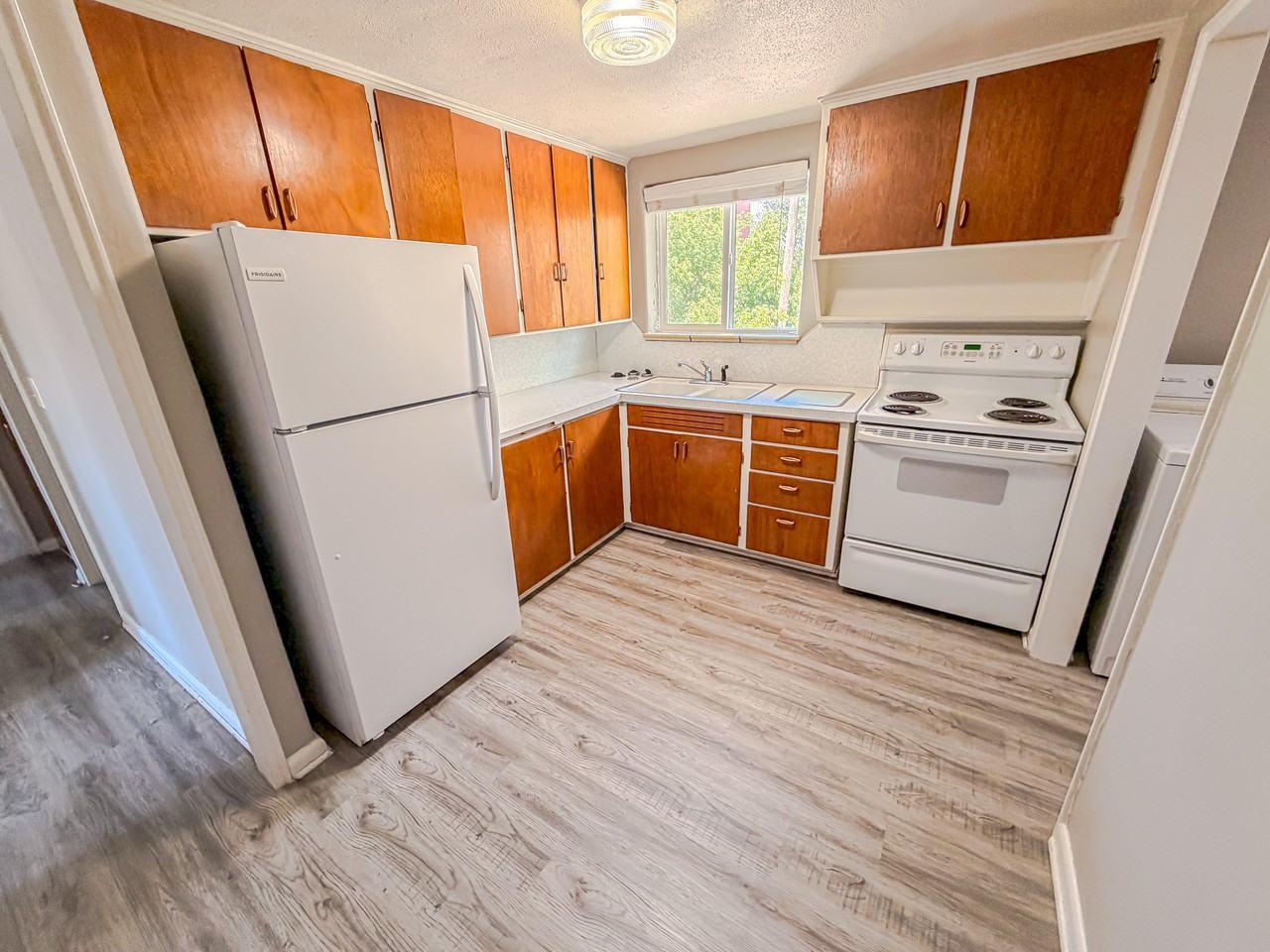 1921 Hugur Ave #1 - Photo 3 of 10