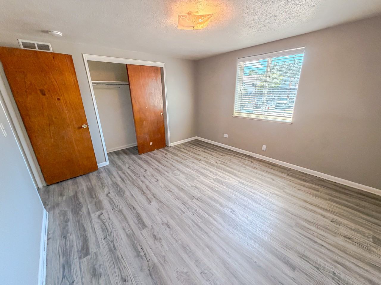 1921 Hugur Ave #1 - Photo 5 of 10