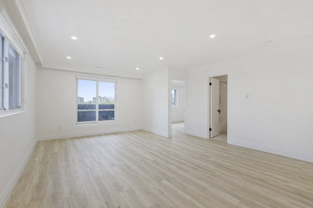 1 Hamilton Avenue North #506 - Photo 6 of 12